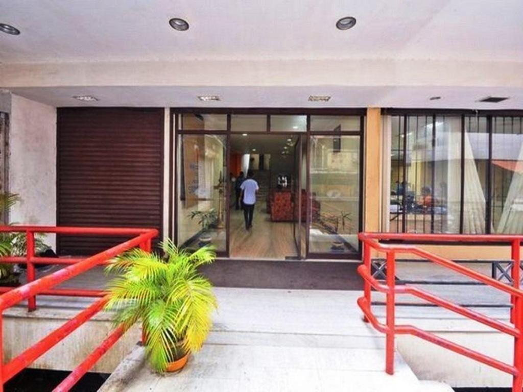 Hotel Srinivas Kochi Luaran gambar