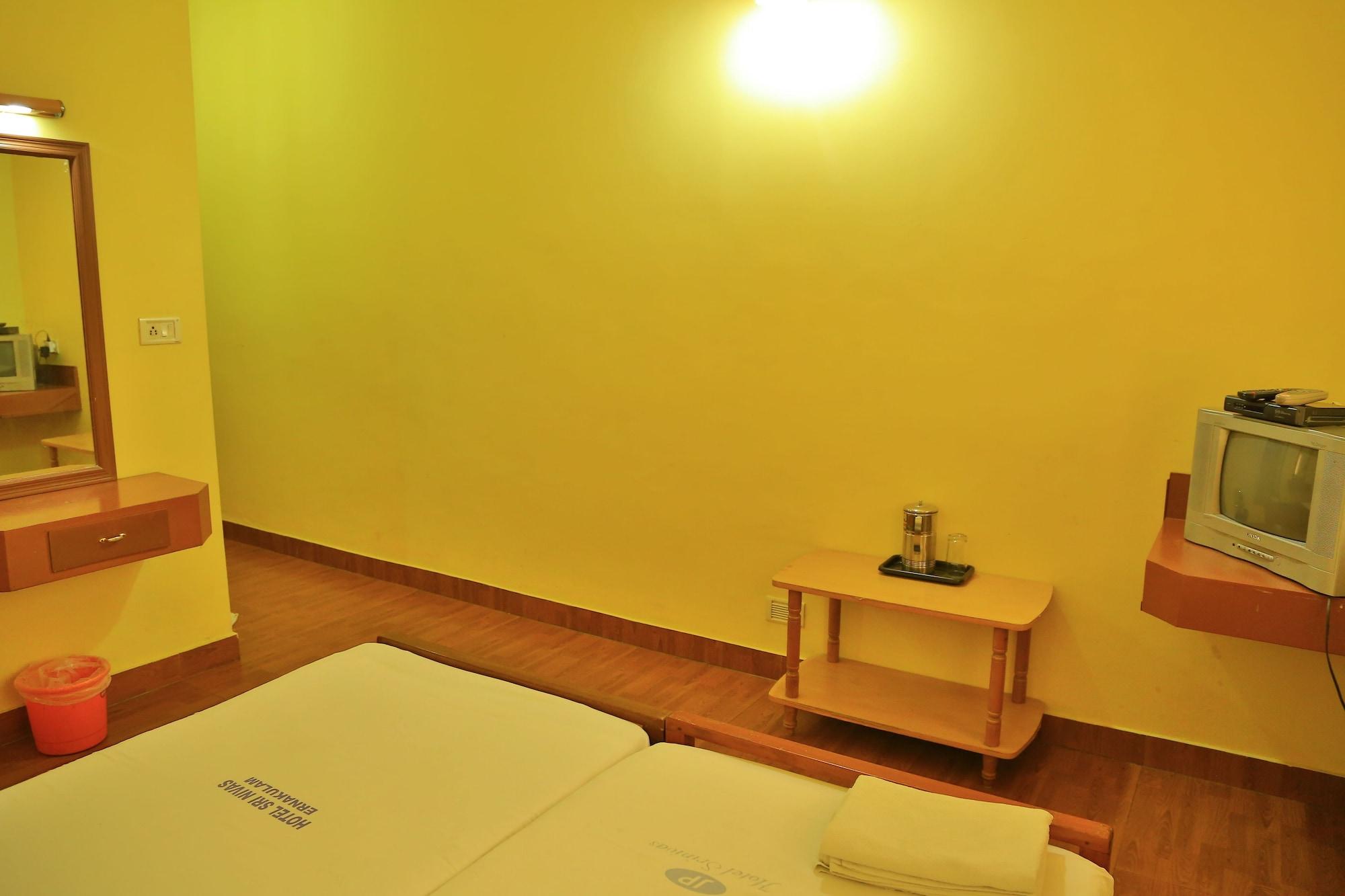 Hotel Srinivas Kochi Luaran gambar