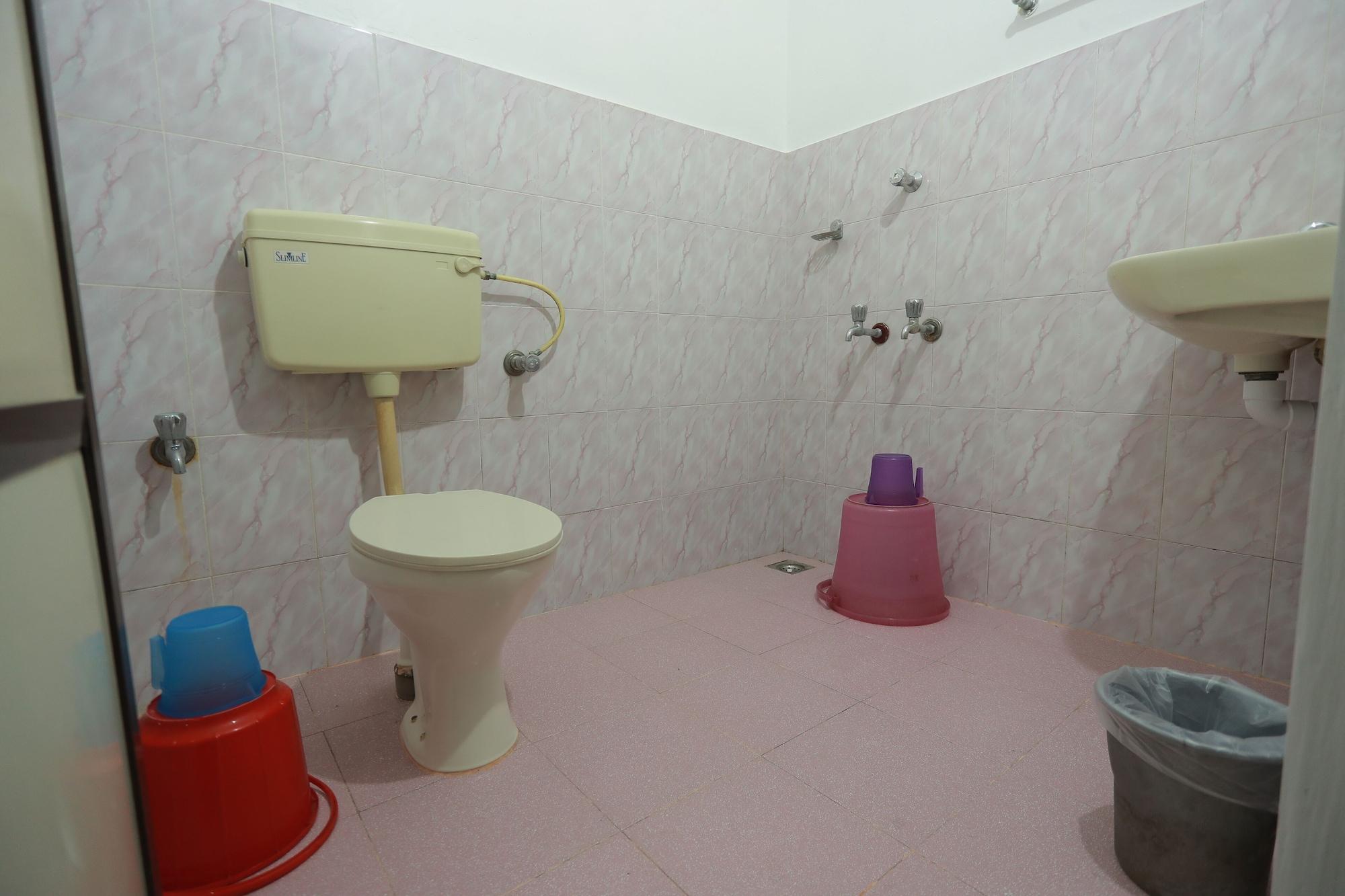 Hotel Srinivas Kochi Luaran gambar