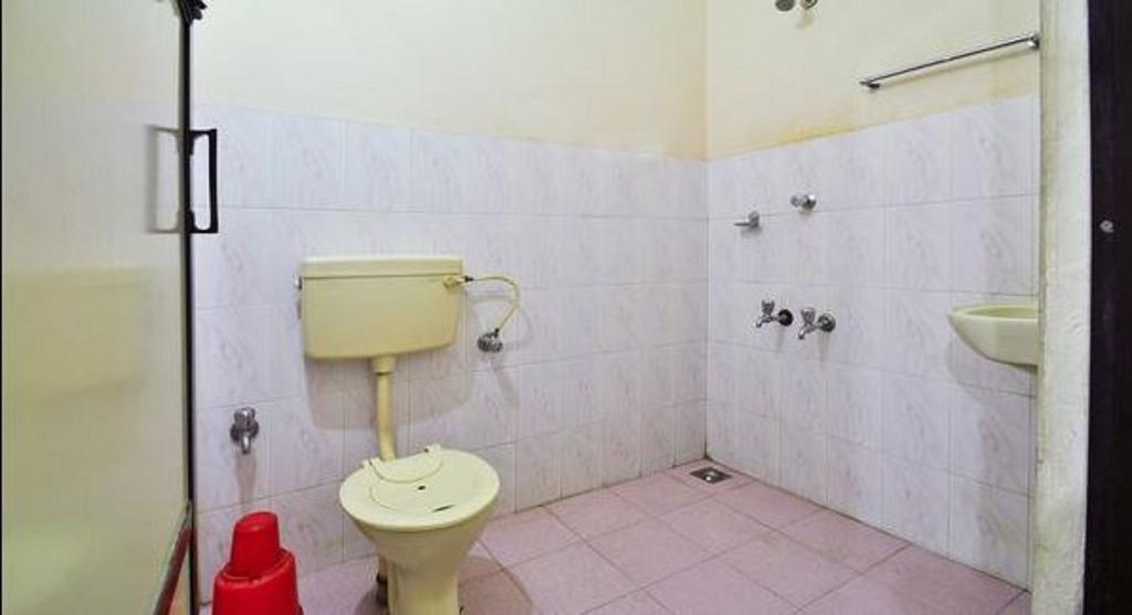 Hotel Srinivas Kochi Luaran gambar