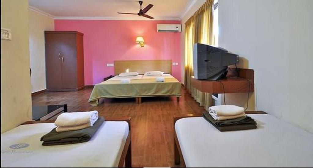 Hotel Srinivas Kochi Luaran gambar