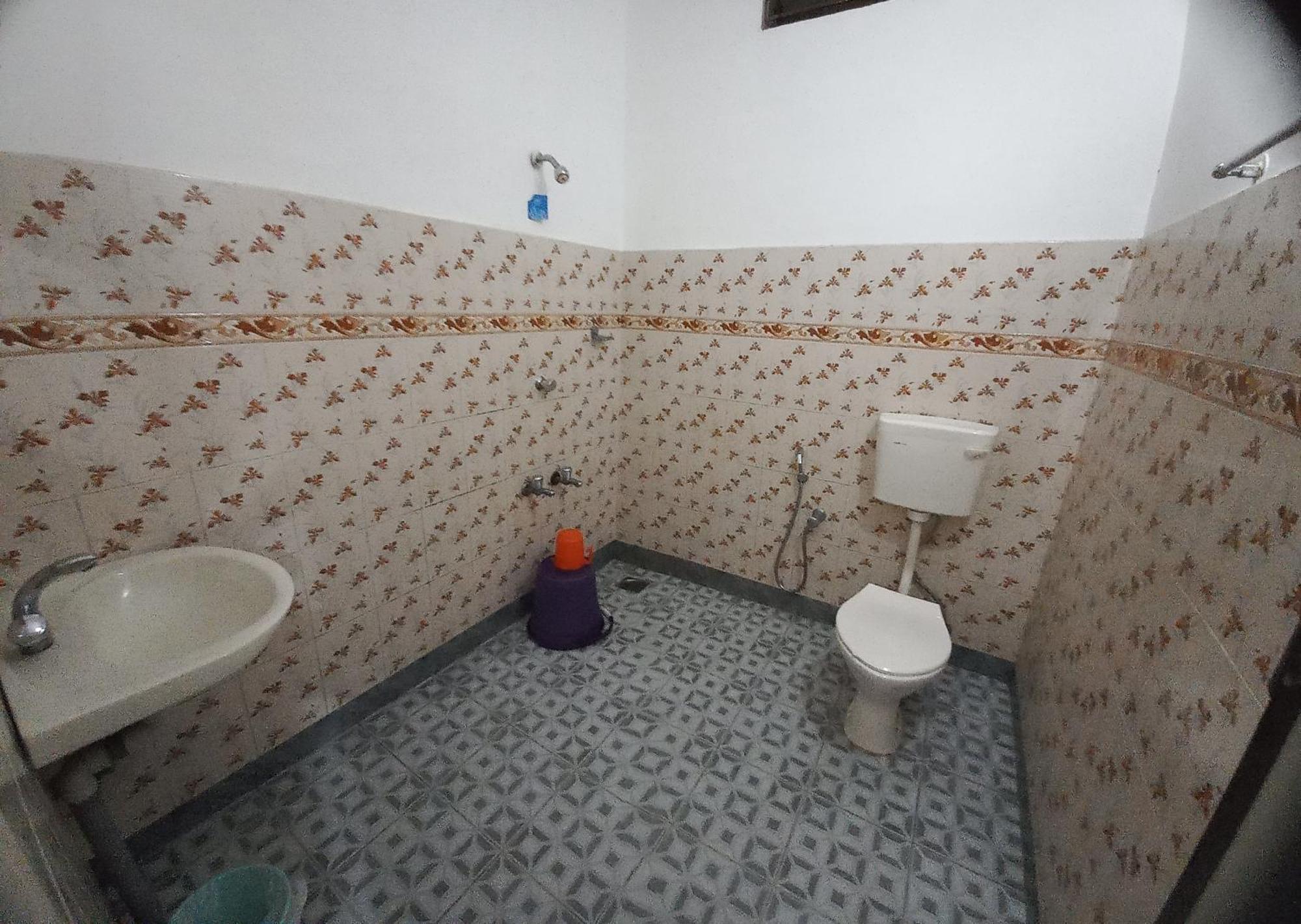 Hotel Srinivas Kochi Luaran gambar