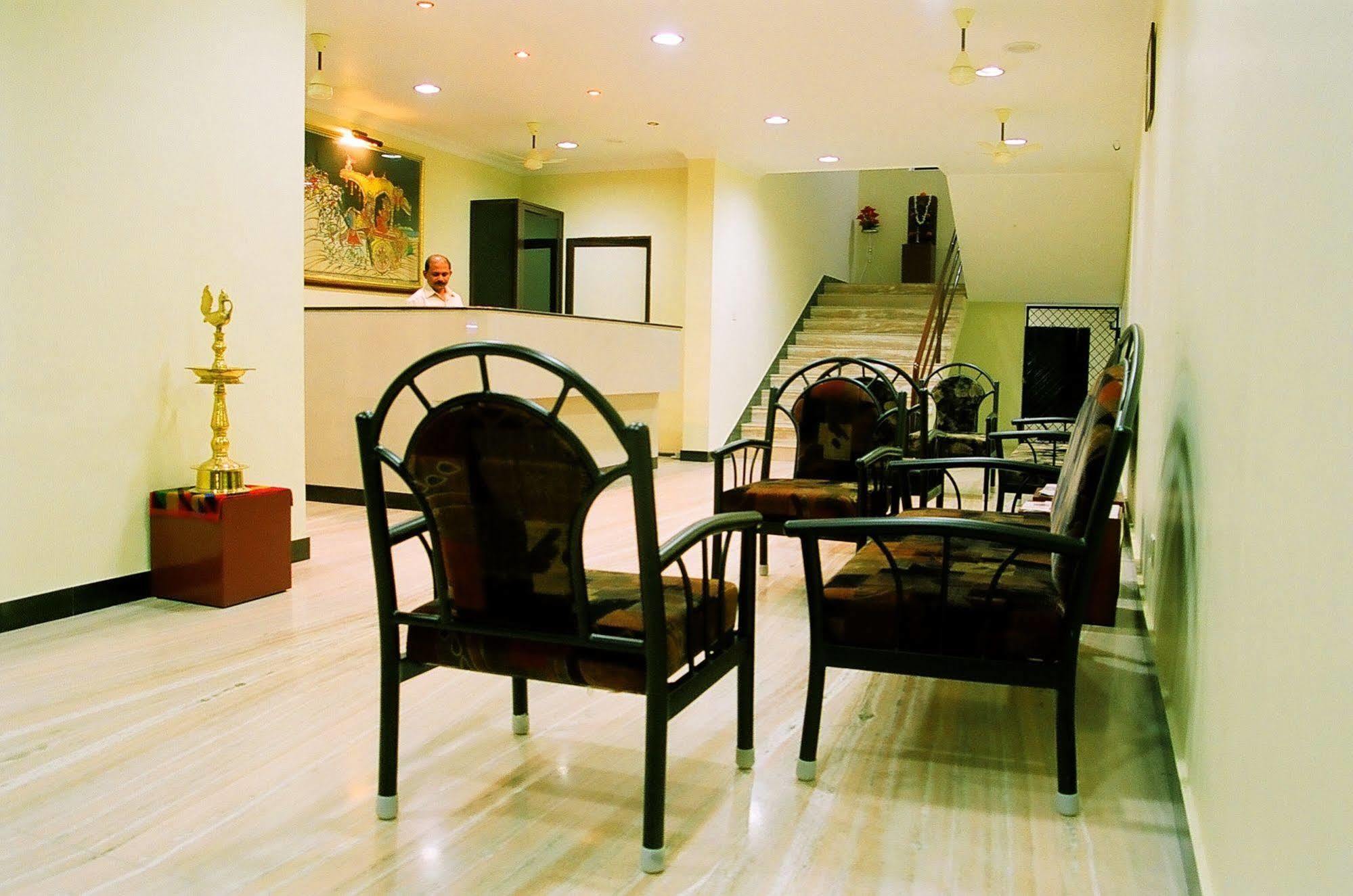 Hotel Srinivas Kochi Luaran gambar