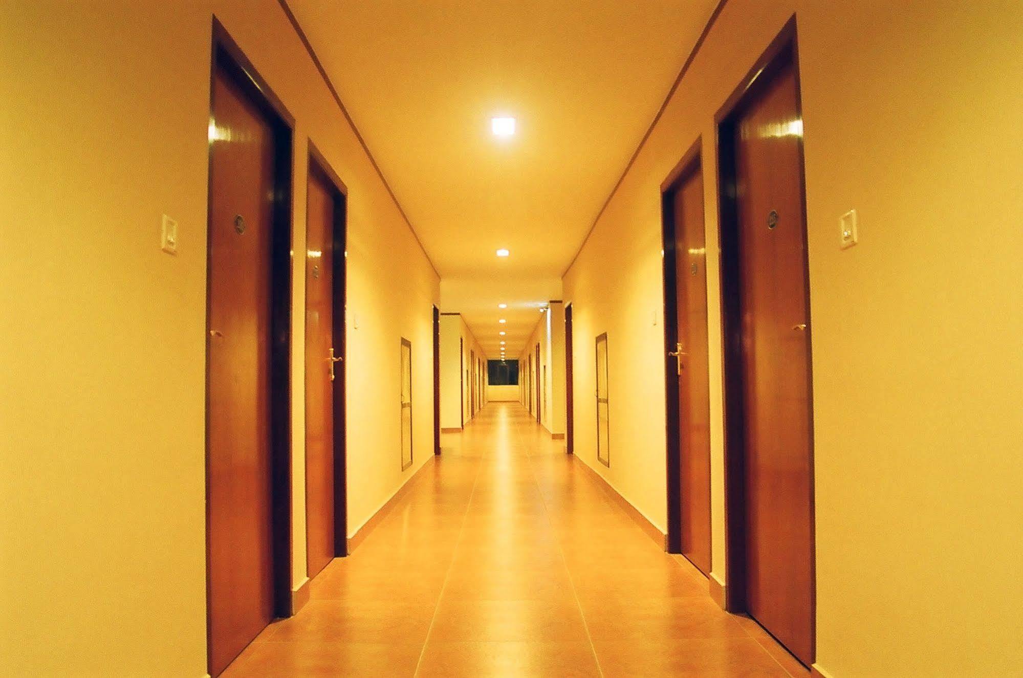 Hotel Srinivas Kochi Luaran gambar